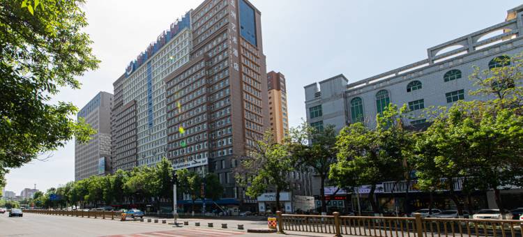 伊宁五洲艺术酒店(六星街景区店)图片