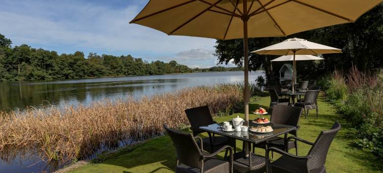 弗雷夏姆庞德 Spa 乡村别墅酒店(Cbh Frensham Pond Hotel)图片