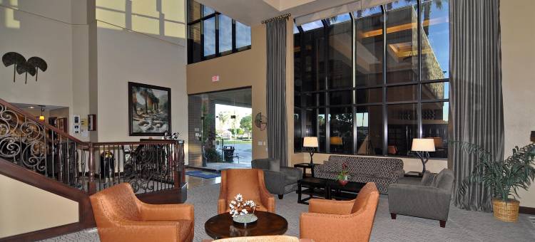 阿纳海姆橙市子午线贝斯特韦斯特优质酒店(Best Western Plus Meridian Inn & Suites, Anaheim-Orange)图片