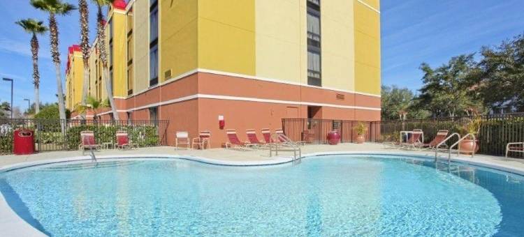 奥兰多机场华美达套房酒店(Ramada by Wyndham Suites Orlando Airport)图片