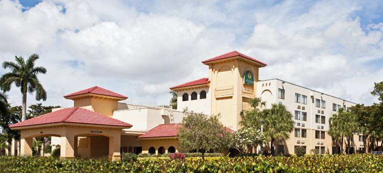 劳德代尔堡赛普拉斯Cr拉昆塔温德姆套房酒店(La Quinta Inn & Suites by Wyndham Ft Lauderdale Cypress Cr)图片