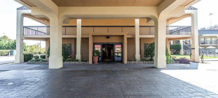 克拉丽奥酒店克利夫兰靠近大学(Clarion Inn Cleveland Near University)图片