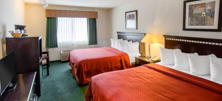 诺顿商场和国家体育中心凯艺酒店(Quality Inn Near Northtown Mall & National Sports Center)图片