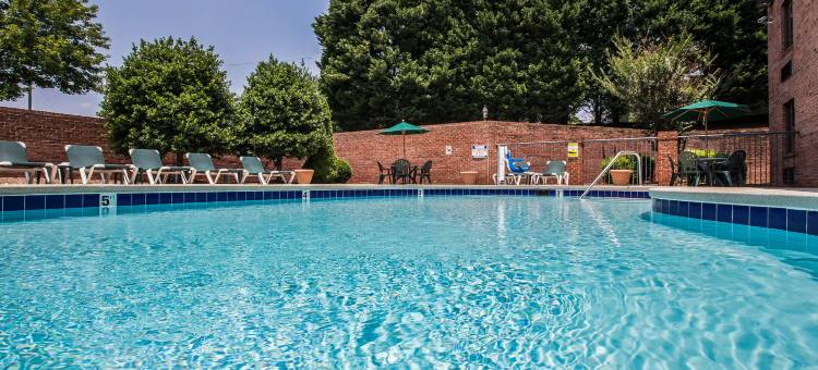 勒努瓦高速公路321号北山麓舒适套房酒店(Comfort Inn & Suites Lenoir Hwy 321 Northern Foothills)图片