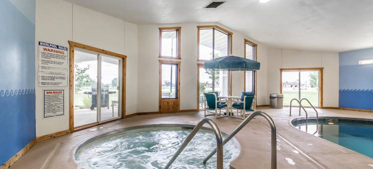 托玛凯隆波因特酒店(Clarion Pointe Tomah)图片