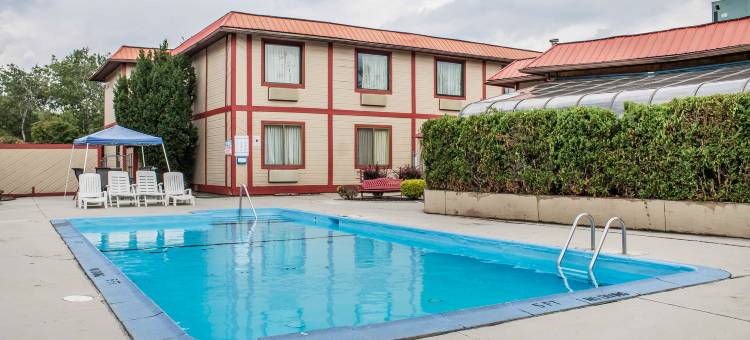 斯克兰顿-蒙太奇山附近伊克诺旅馆(Econo Lodge Scranton Near Montage Mountain)图片