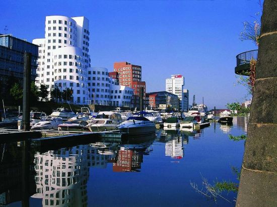 【携程攻略】杜塞尔多夫Heinemann免税店(杜