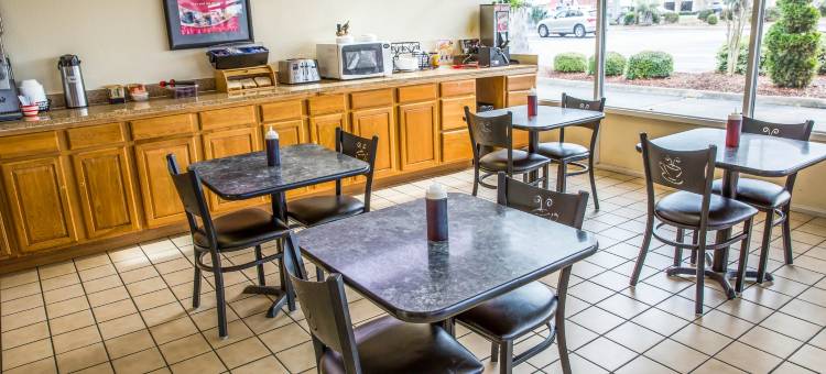 北威尔明顿罗德威套房酒店(Rodeway Inn & Suites Wilmington North)图片