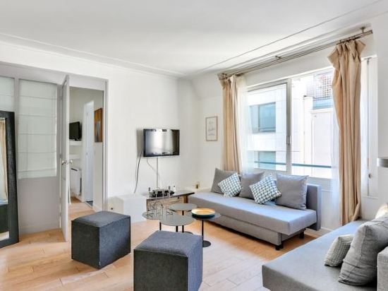 【携程攻略】巴黎Fendi(蒙田大道)购物攻略,Fe