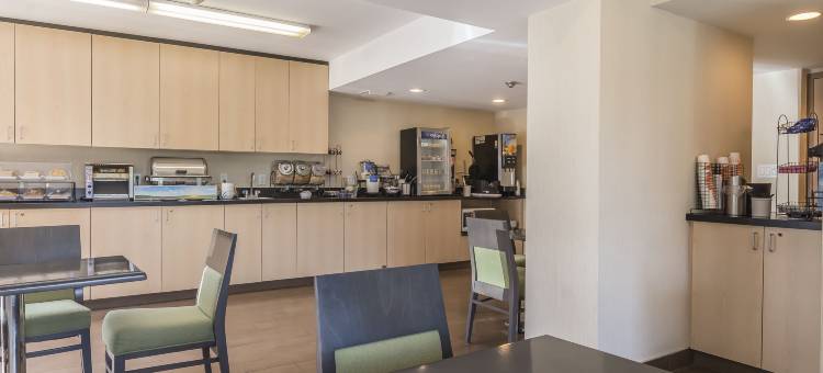 温德姆金斯顿的拉玛达(Ramada by Wyndham Kingston)图片