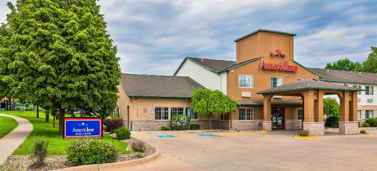 德梅因机场美吟温德姆酒店(AmericInn by Wyndham des Moines Airport)图片