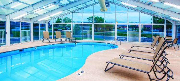 罗克福德拉昆塔温德姆套房酒店(La Quinta Inn & Suites by Wyndham Rockford)图片