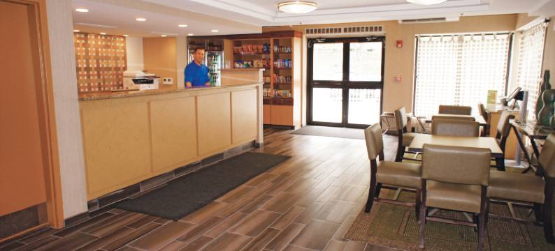 波特兰拉昆塔温德姆套房酒店(La Quinta Inn & Suites by Wyndham Portland)图片