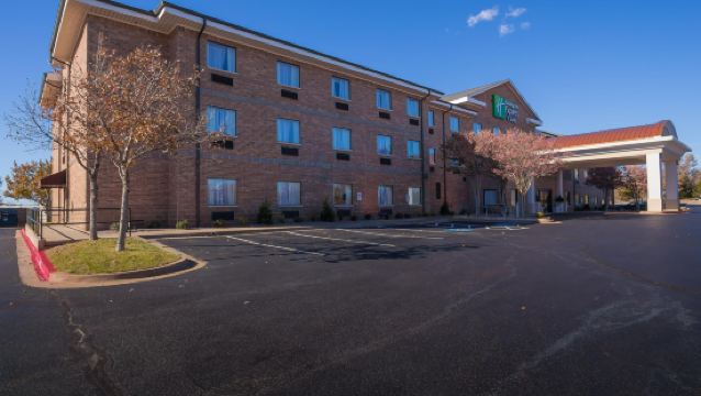 Kickingbird Golf Course Tickets Deals Reviews Family - 