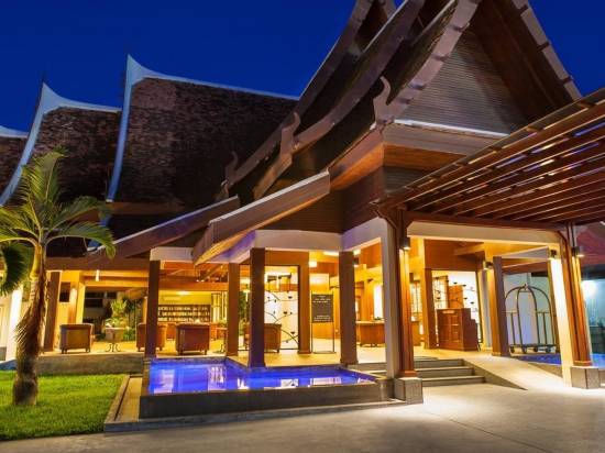 查汶藍色潟湖酒店