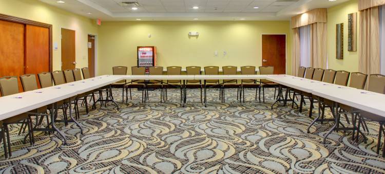 智选假日套房酒店南横车道(Holiday Inn Express & Suites Charleston NW - Cross Lanes)图片