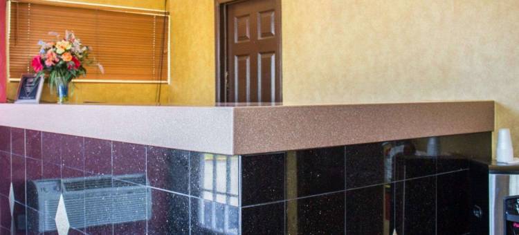 梅尔维尔亨廷顿站罗德威酒店(Rodeway Inn Huntington Station - Melville)图片