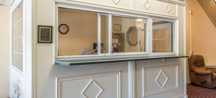 机场伊克诺旅馆(Econo Lodge Airport)图片