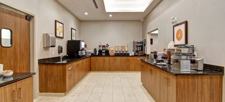 金德斯利卡纳尔塔酒店(Canalta Kindersley)图片