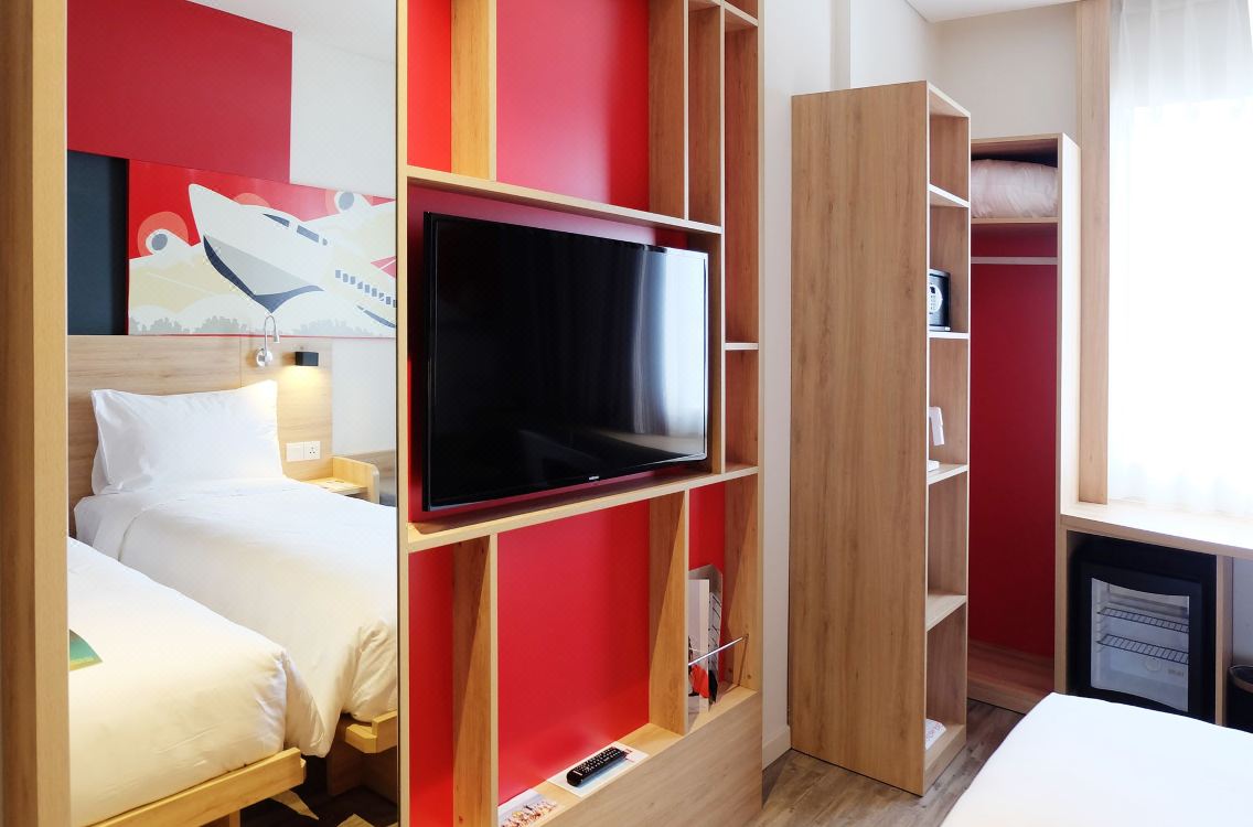 Ibis Saigon Airport Hotel Rates And Room Booking Tripcom - 