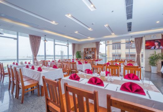 Vinh Hoang Hotel Hotel Overview