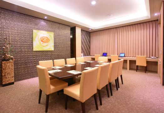 Amain Boutique Motel Tu-cheng Hotel Overview