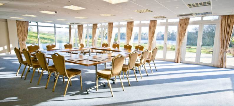 钱普尼斯森林小湖酒店(Champneys Forest Mere)图片