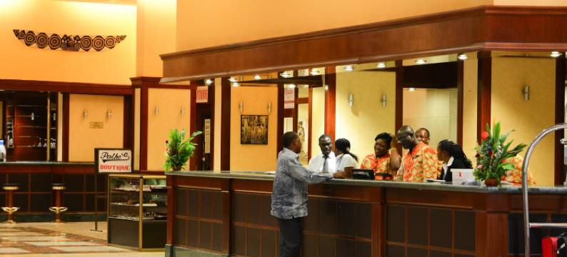 兰卡斯特瓦家2000(Lancaster Ouaga 2000)图片