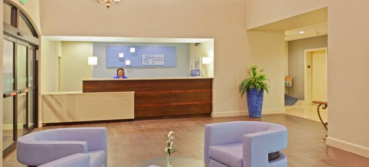 多佛智选假日套房酒店(Holiday Inn Express & Suites Dover)图片