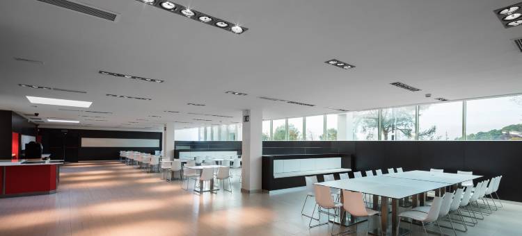 巴塞罗那圣库加特住宿加早餐酒店(B&B HOTEL Barcelona Sant Cugat)图片