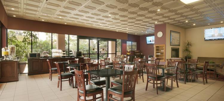 南海岸贝斯特韦斯特优质酒店(Best Western Plus South Coast Inn)图片