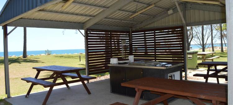 麦凯布莱克斯海滩假日公园(BIG4 Mackay Blacks Beach Holiday Park)图片