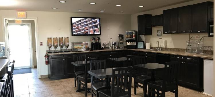 麦克默里堡速8酒店(Super 8 by Wyndham Fort McMurray)图片