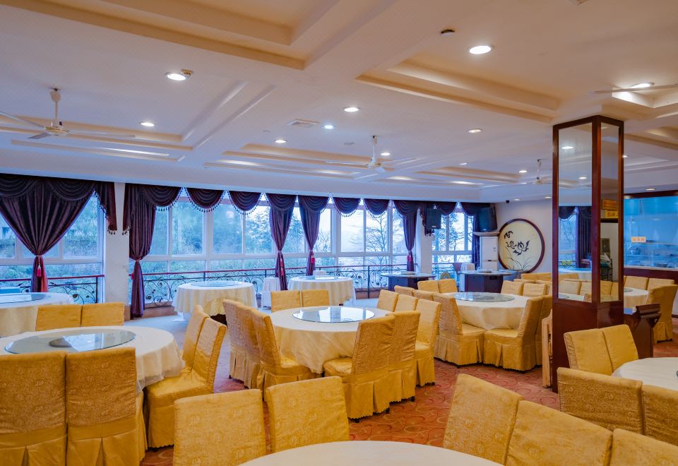 Tiantaishan HotelHotel Overview