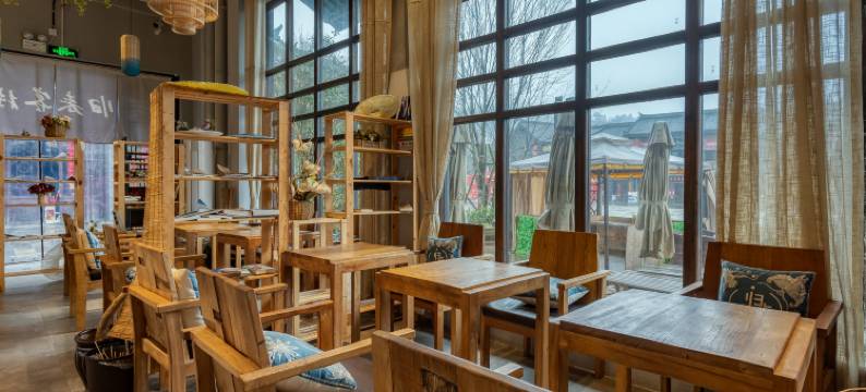 归来湖畔美宿(黔东南丹寨县万达小镇店)图片