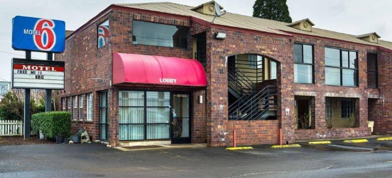 坎比江山旅馆(Motel 6 Canby, or)图片