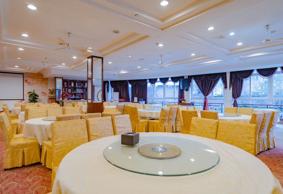 Tiantaishan HotelHotel Overview