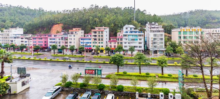 封开名典商旅酒店图片