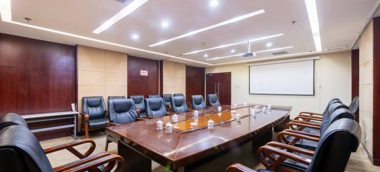 万国名园商务酒店(榆林火车站榆星广场店)图片