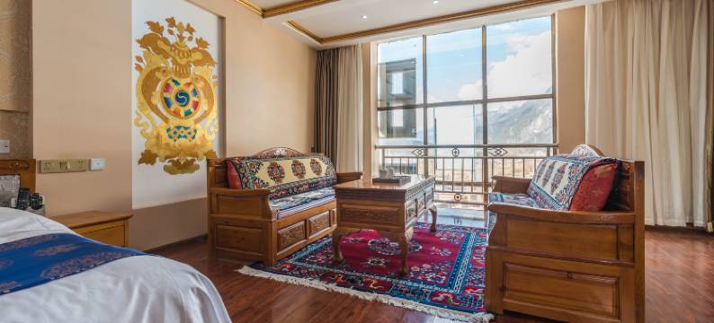 波密旺氏大酒店图片