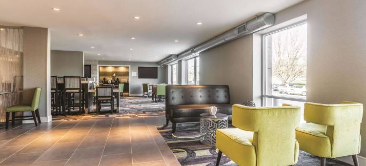 亚特兰大市中心巴克黑德拉昆塔温德姆套房酒店(La Quinta Inn & Suites by Wyndham Atlanta Midtown - Buckhead)图片