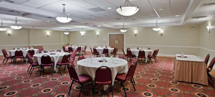 市中心会议中心拉昆塔温德姆套房酒店(La Quinta Inn & Suites by Wyndham Downtown Conference Center)图片