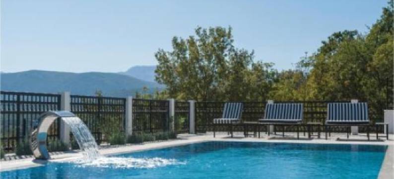 伊莫茨基七卧室度假屋(Awesome Home in Imotski with Sauna)图片