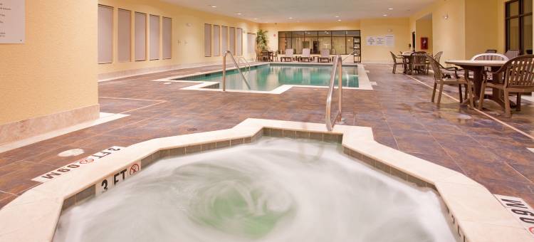 智选假日套房酒店圣罗伯特 - 伦纳德伍德(Holiday Inn Express & Suites Saint Robert - Leonard Wood)图片