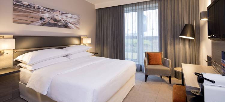 杜塞尔多夫机场喜来登酒店(Sheraton Duesseldorf Airport Hotel)图片