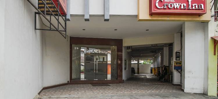 RedDoorz Plus @ Karebosi Area 2 Makassar图片