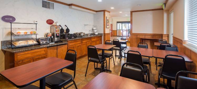 温德姆桑顿戴斯酒店(Days Inn by Wyndham Thornton)图片