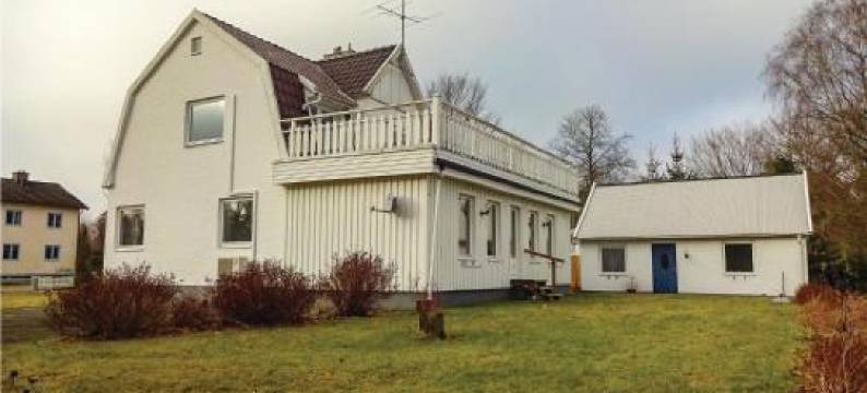 Five-Bedroom Holiday Home in Vittsjo图片