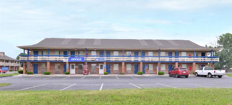 毛米托莱多美洲最佳价值酒店(Americas Best Value Inn-Maumee/Toledo)图片