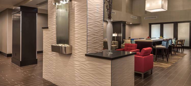 内华达里诺西欢朋套房酒店(Hampton Inn & Suites Reno West, NV)图片